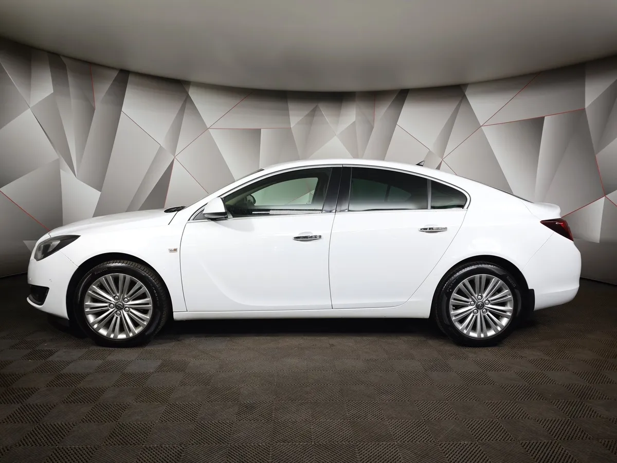 Opel Insignia 1.6 SIDI Turbo Ecotec AT (170 л.с.) Белый в АВИЛОН. Слайд №5
