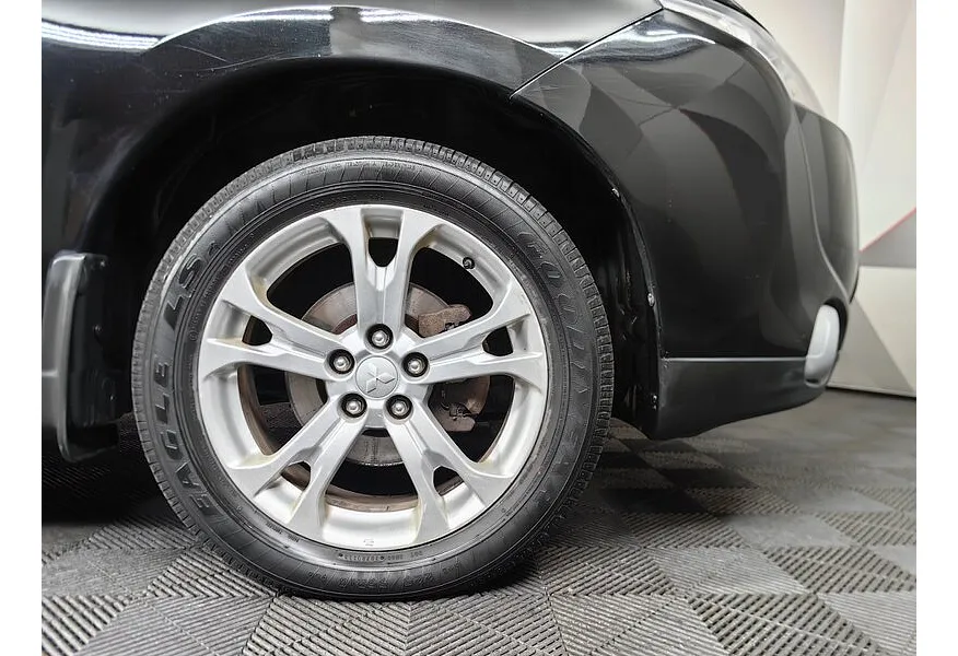 АВИЛОН - Mitsubishi Outlander 2.4 CVT 4WD (167 л.с.) Черный - slide 18