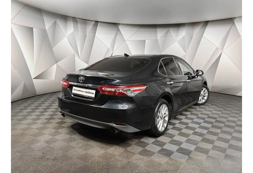 Toyota Camry 2.0 AT (150 л.с.) Черный в АВИЛОН. Слайд №2
