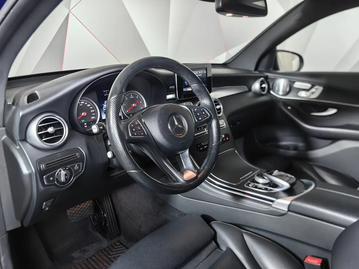 Mercedes-Benz GLC Купе 250 d 9G-TRONIC 4MATIC (204 л.с.) Sport Синий в АВИЛОН. Слайд №19