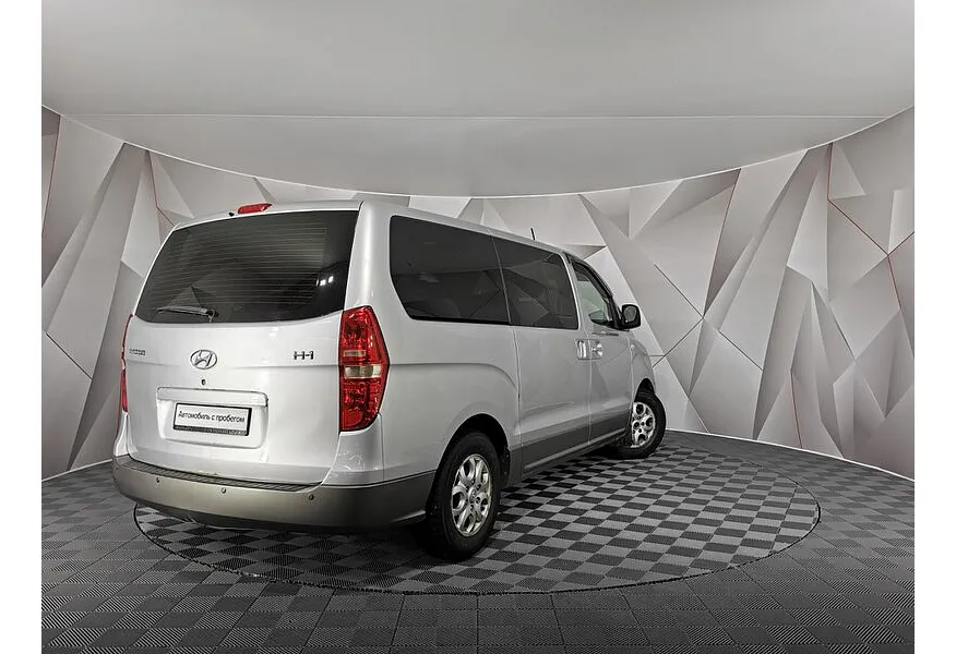 Hyundai H-1 2.4 AT (173 л.с.) Comfort Серебристый в АВИЛОН. Слайд №2