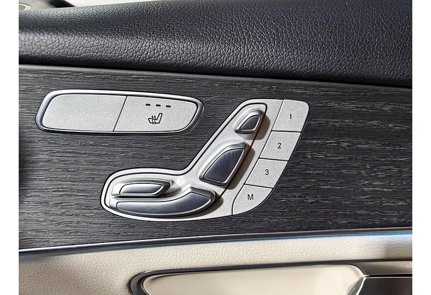 Mercedes-Benz GLC 300 d 9G-TRONIC 4MATIC (245 л.с.) Sport (Локальная сборка) Серебристый в АВИЛОН. Слайд №21