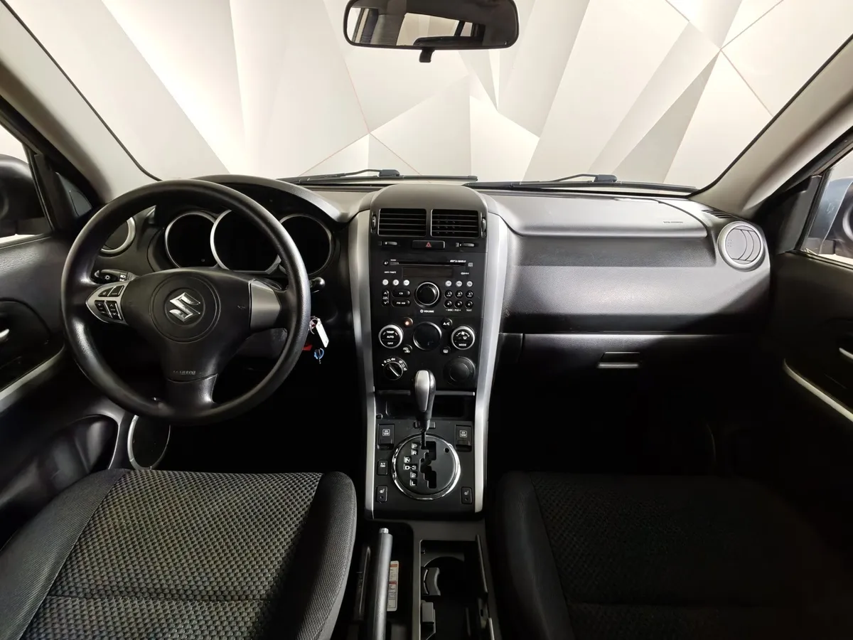 Suzuki Grand Vitara 2.0 AT AWD (140 л.с.) Бежевый в АВИЛОН. Слайд №13