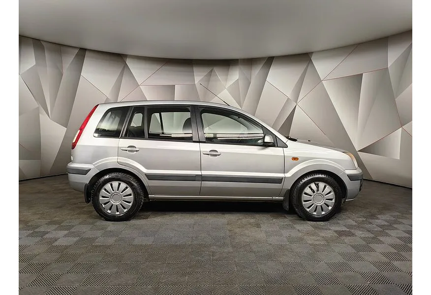 Ford Fusion 1.4 Durashift EST (80 л.с.) Trend Серебристый в АВИЛОН. Слайд №6