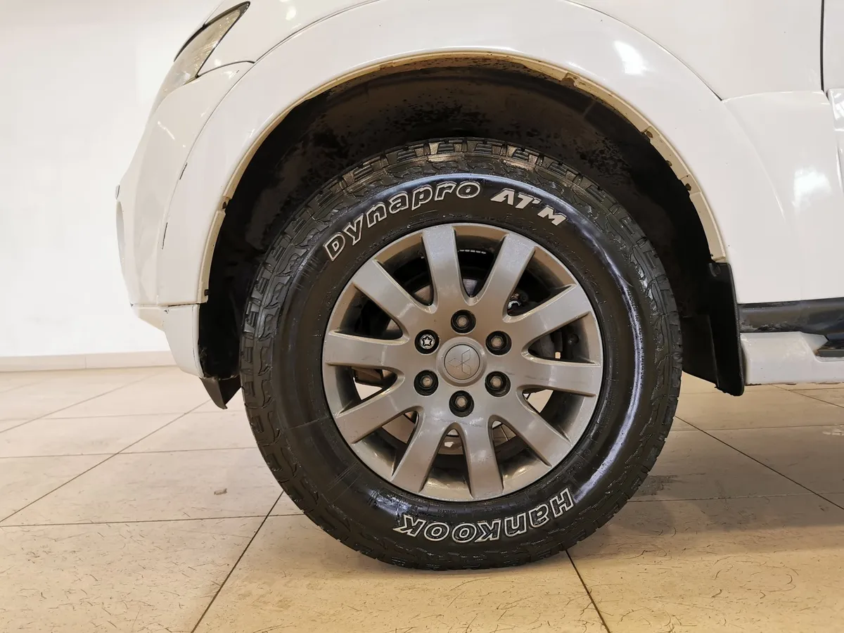 Mitsubishi Pajero 3.0 AT AWD (178 л.с.) Белый в АВИЛОН. Слайд №9