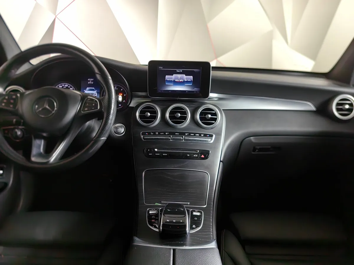 Mercedes-Benz GLC Купе 250 d 9G-TRONIC 4MATIC (204 л.с.) Sport Синий в АВИЛОН. Слайд №15
