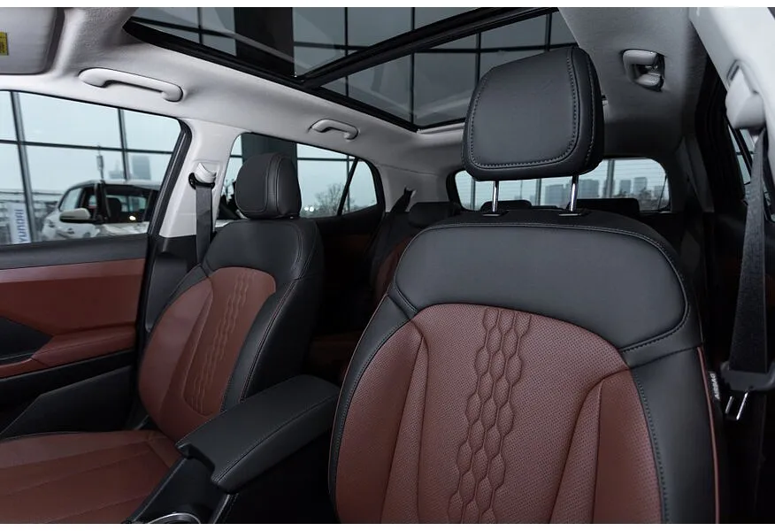 Solaris HC 2.0 AT 4WD (150 л.с.) Prestige + Smart sence Белый в АВИЛОН. Слайд №6