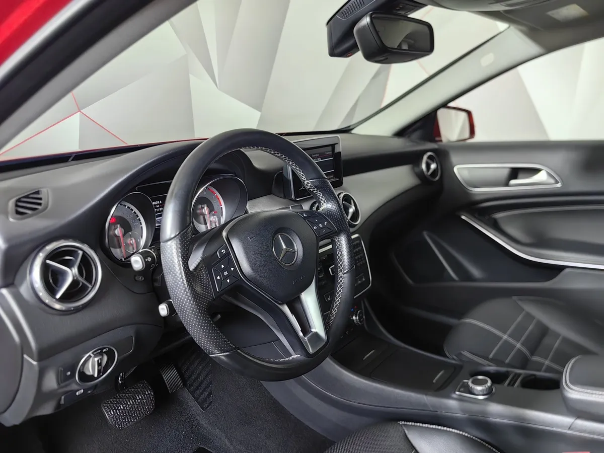 Mercedes-Benz GLA 200 7G-DCT (150 л.с.) Особая серия Красный в АВИЛОН. Слайд №19