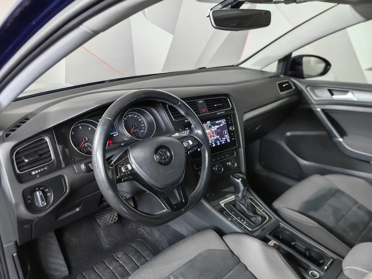 Volkswagen Golf E AT (115 л.с.) Синий в АВИЛОН. Слайд №19
