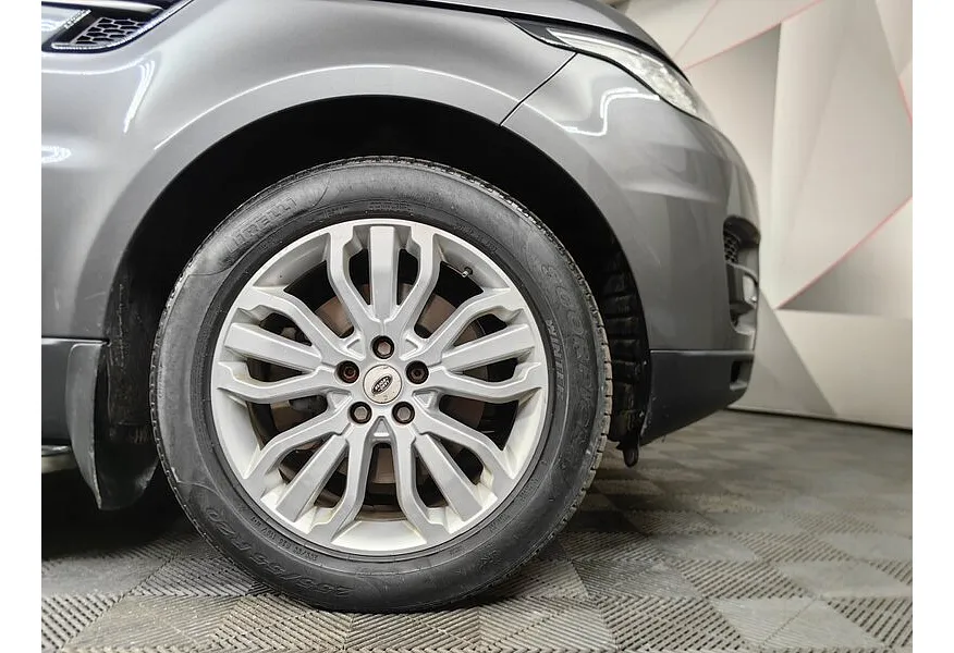 Land Rover Range Rover Sport 3.0 TDV6 AT AWD (249 л.с.) SE Серый в АВИЛОН. Слайд №9 Land Rover Range Rover Sport 3.0 TDV6 AT AWD (249 л.с.) SE Серый в АВИЛОН. Слайд №9