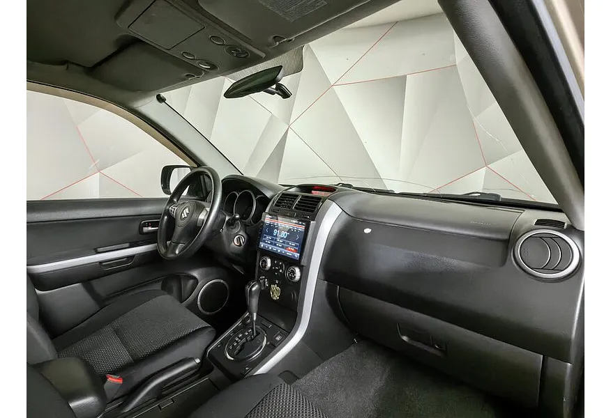 LIVE. Слайд №8