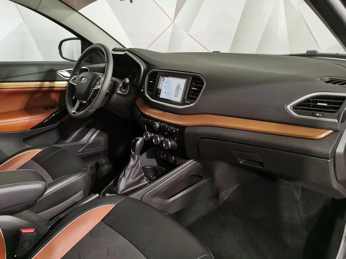 ВАЗ (Lada) Vesta 1.8 CVT (122 л.с.) Черный в АВИЛОН. Слайд №13