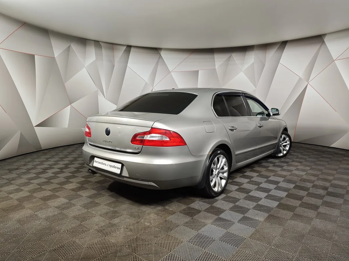 Skoda Superb 1.8 TSI AT (152 л.с.) Бежевый в АВИЛОН. Слайд №2