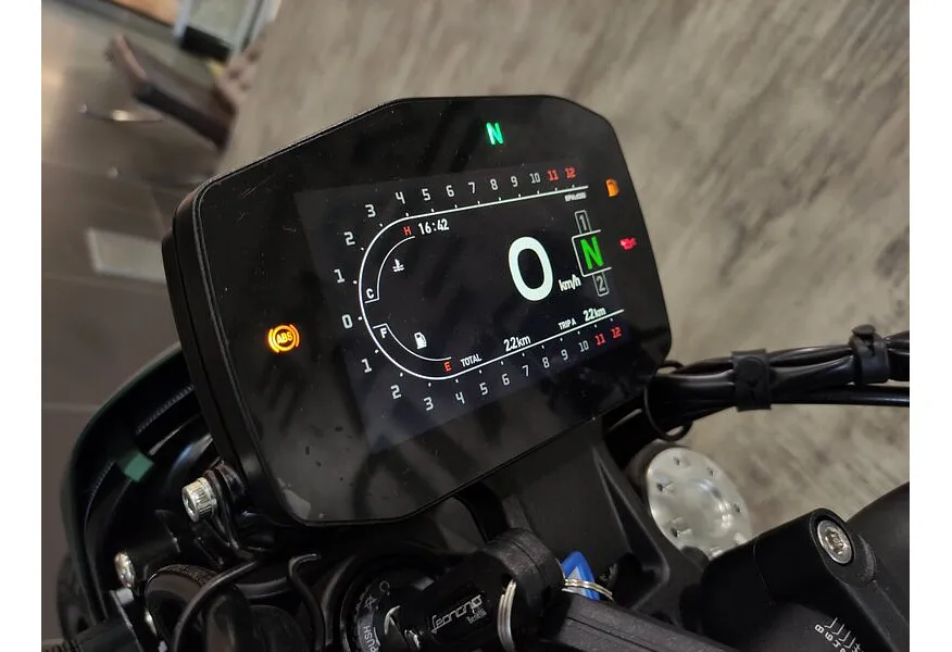 Benelli Leoncino 800 754 см³ (76 л.с.) (76) 754 Зеленый в АВИЛОН. Слайд №6