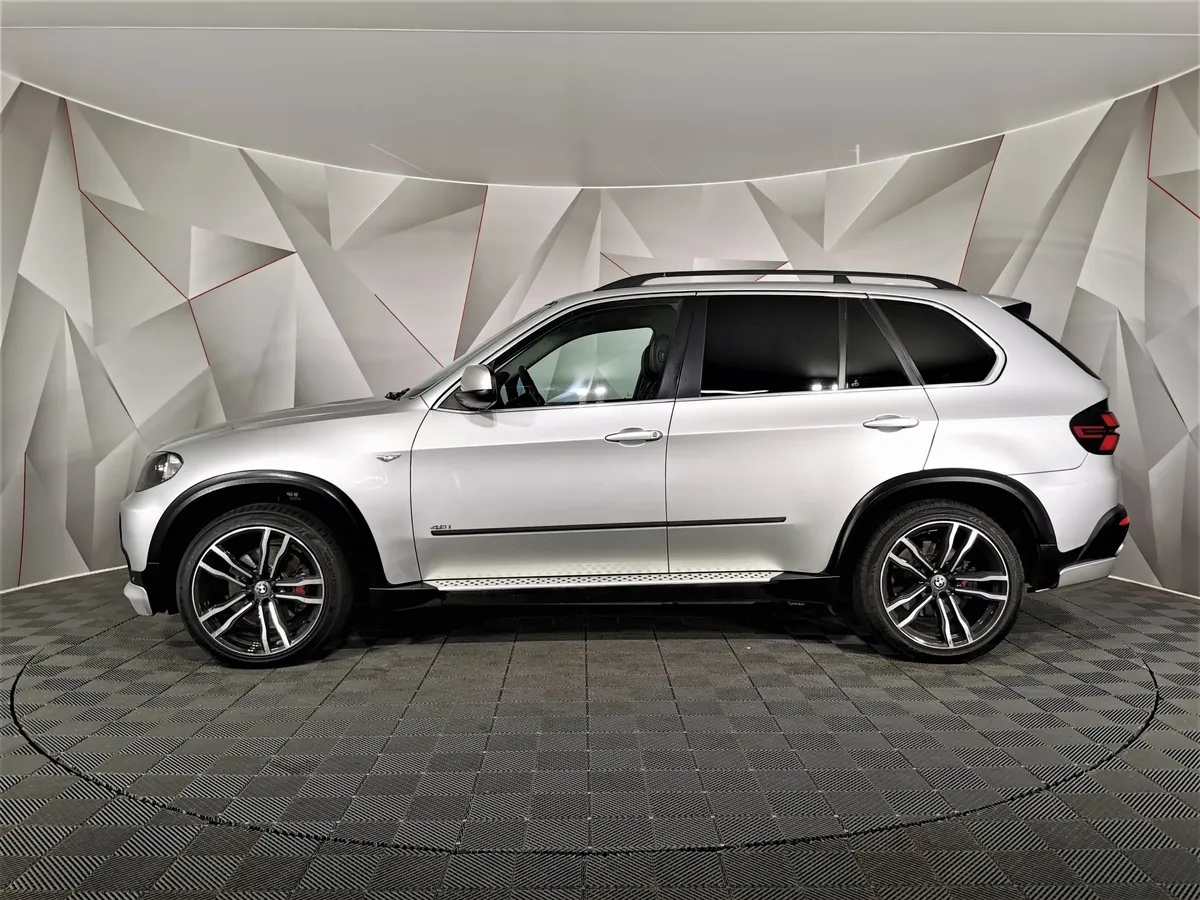 BMW X5 xDrive48i AT (355 л.с.) Серебристый в АВИЛОН. Слайд №5