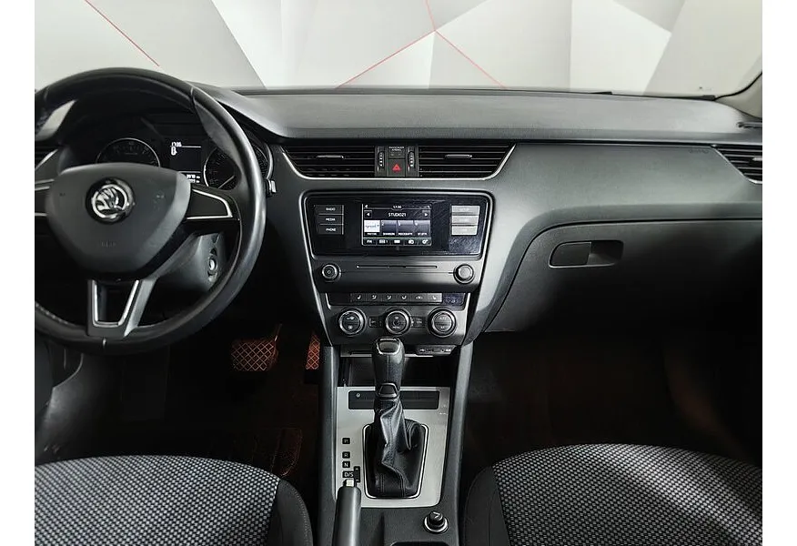 Skoda Octavia 1.6 AT (110 л.с.) Бежевый в АВИЛОН. Слайд №15