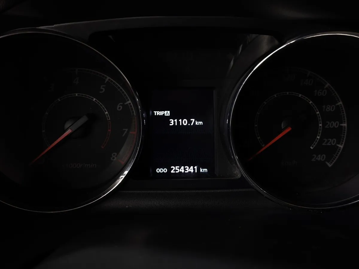 Citroen C-Crosser 2.4 CVT 4WD (170 л.с.) Коричневый в АВИЛОН. Слайд №16