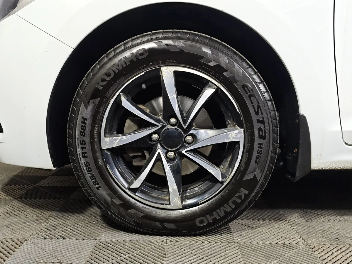 Hyundai Solaris 1.4 AT (107 л.с.) Active Белый в АВИЛОН. Слайд №9