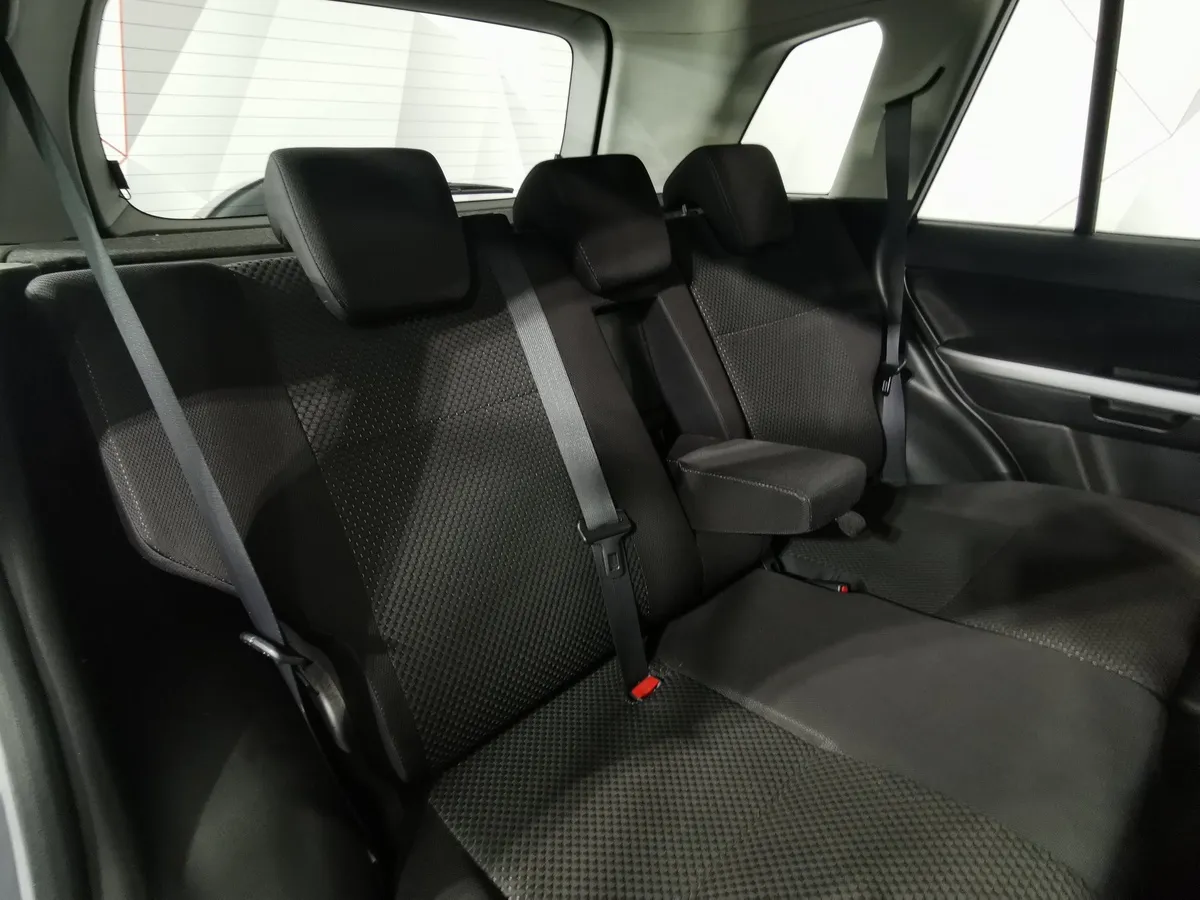 Suzuki Grand Vitara 2.4 AT (169 л.с.) Черный в АВИЛОН. Слайд №15