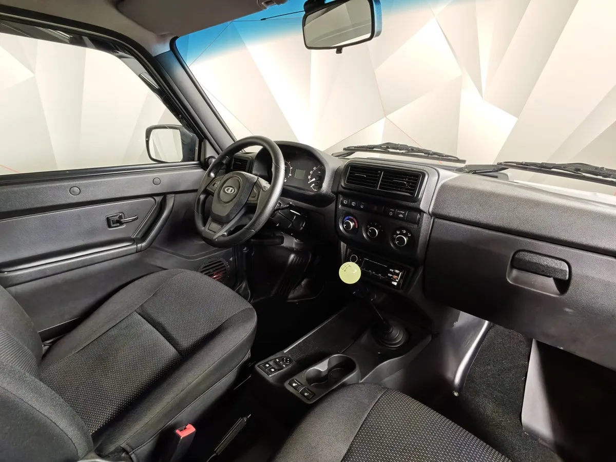 ВАЗ (Lada) 4x4 1.7 MT 8 кл. (Евро-4) (83 л.с.) Белый в АВИЛОН. Слайд №11
