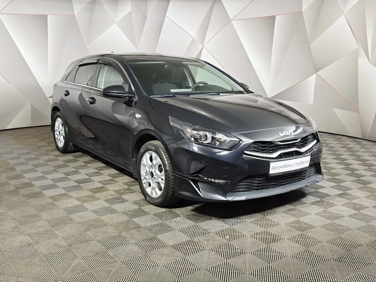 Kia Ceed 1.6 MPI AT (128 л.с.) Luxe Черный в АВИЛОН. Слайд №3