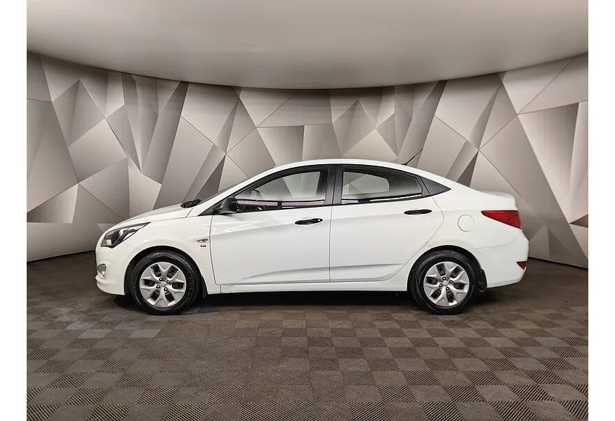 Hyundai Solaris 1.6 AT (123 л.с.) Comfort Белый в АВИЛОН. Слайд №3