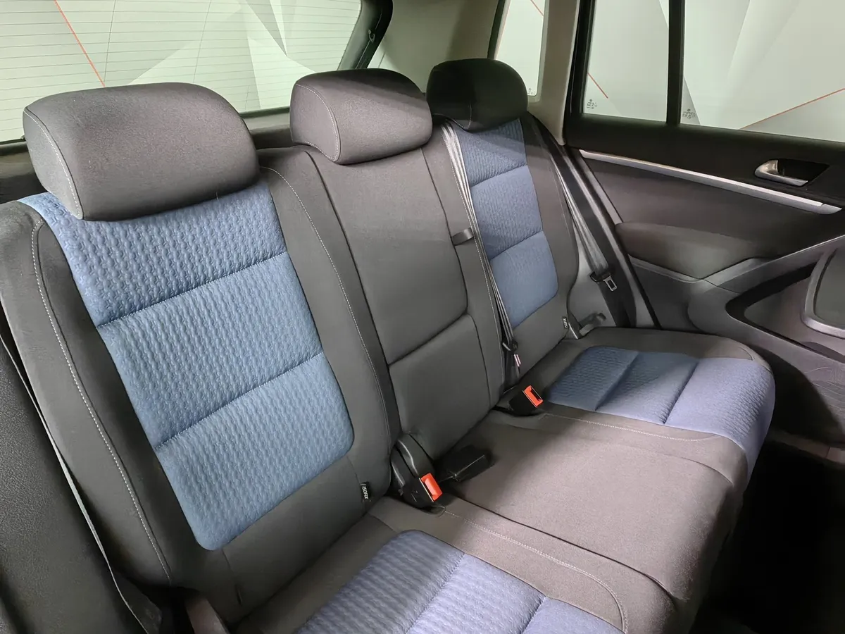 Volkswagen Tiguan 2.0 TSI 4Motion AT (170 л.с.) Sport&Style Серый в АВИЛОН. Слайд №17