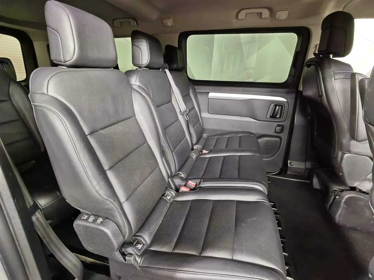 Peugeot Traveller Business 2.0 Hdi AT (150 л.с.) VIP Серый в АВИЛОН. Слайд №14