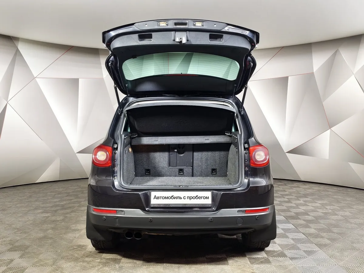 Volkswagen Tiguan 2.0 TSI 4Motion AT (170 л.с.) Track & Field Черный в АВИЛОН. Слайд №11