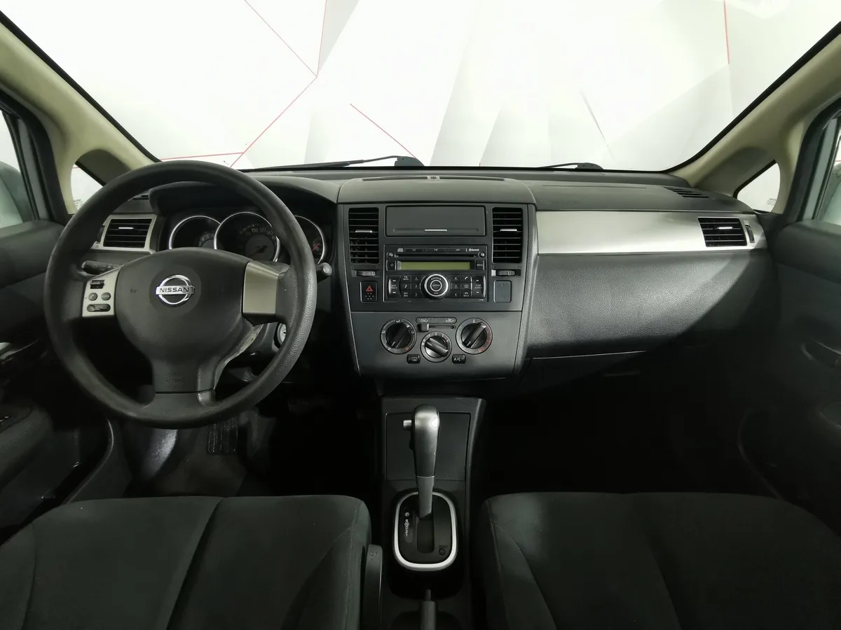 Nissan Tiida 1.6 AT (110 л.с.) Серый в АВИЛОН. Слайд №13