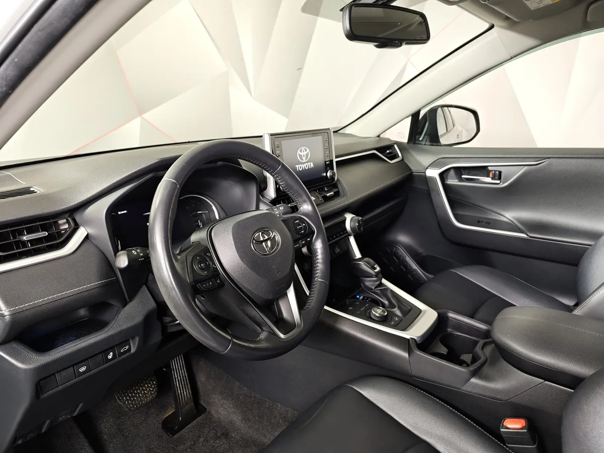 Toyota RAV4 2.0i CVT AWD (149 л.с.) Белый в АВИЛОН. Слайд №19