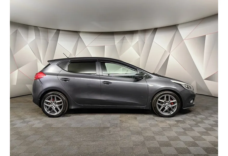 Kia Ceed 1.6 AT (129 л.с.) Серый в АВИЛОН. Слайд №6