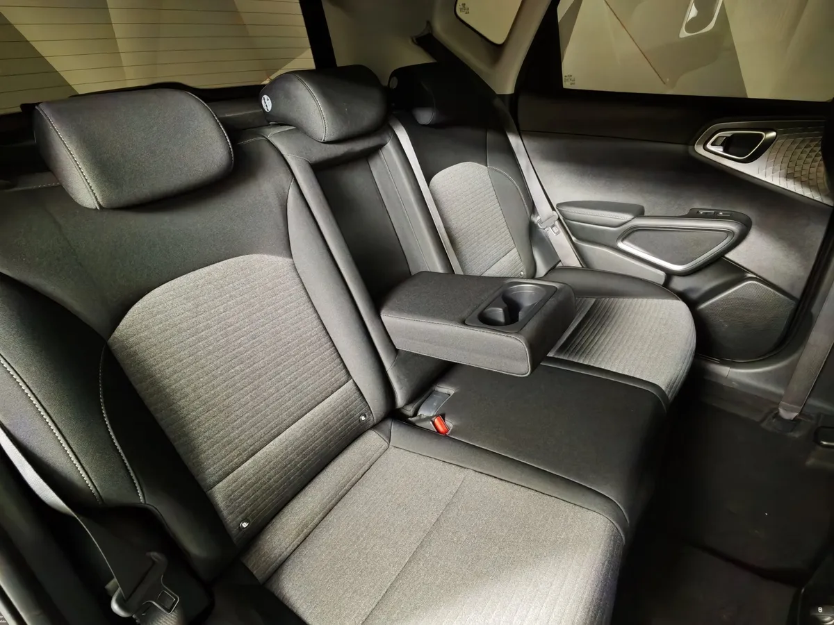 Kia Soul 2.0 MPI AT (150 л.с.) Premium Черный в АВИЛОН. Слайд №17
