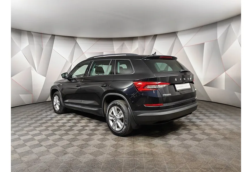 Skoda Kodiaq 2.0 TSI DSG 4X4 (180 л.с.) Черный в АВИЛОН. Слайд №4