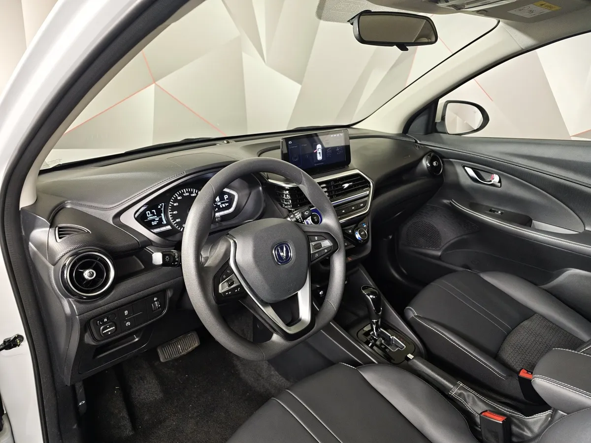 Changan Alsvin 1.5 DSG 2WD (107 л.с.) Tech Белый в АВИЛОН. Слайд №18