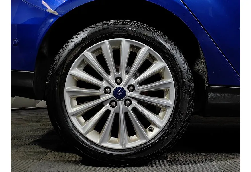 Ford Focus 1.5 EcoBoost AT (150 л.с.) Titanium Синий в АВИЛОН. Слайд №9