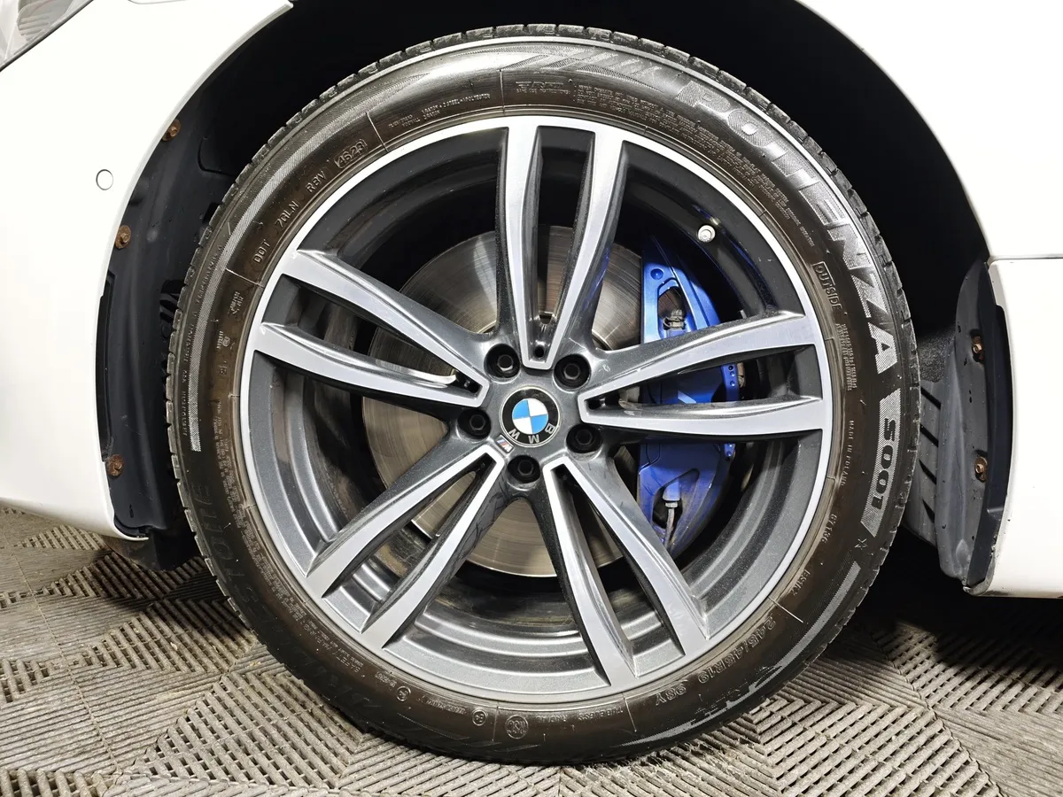 BMW 6 серия 630d xDrive Steptronic (249 л.с.) M Sport Pro Белый в АВИЛОН. Слайд №7