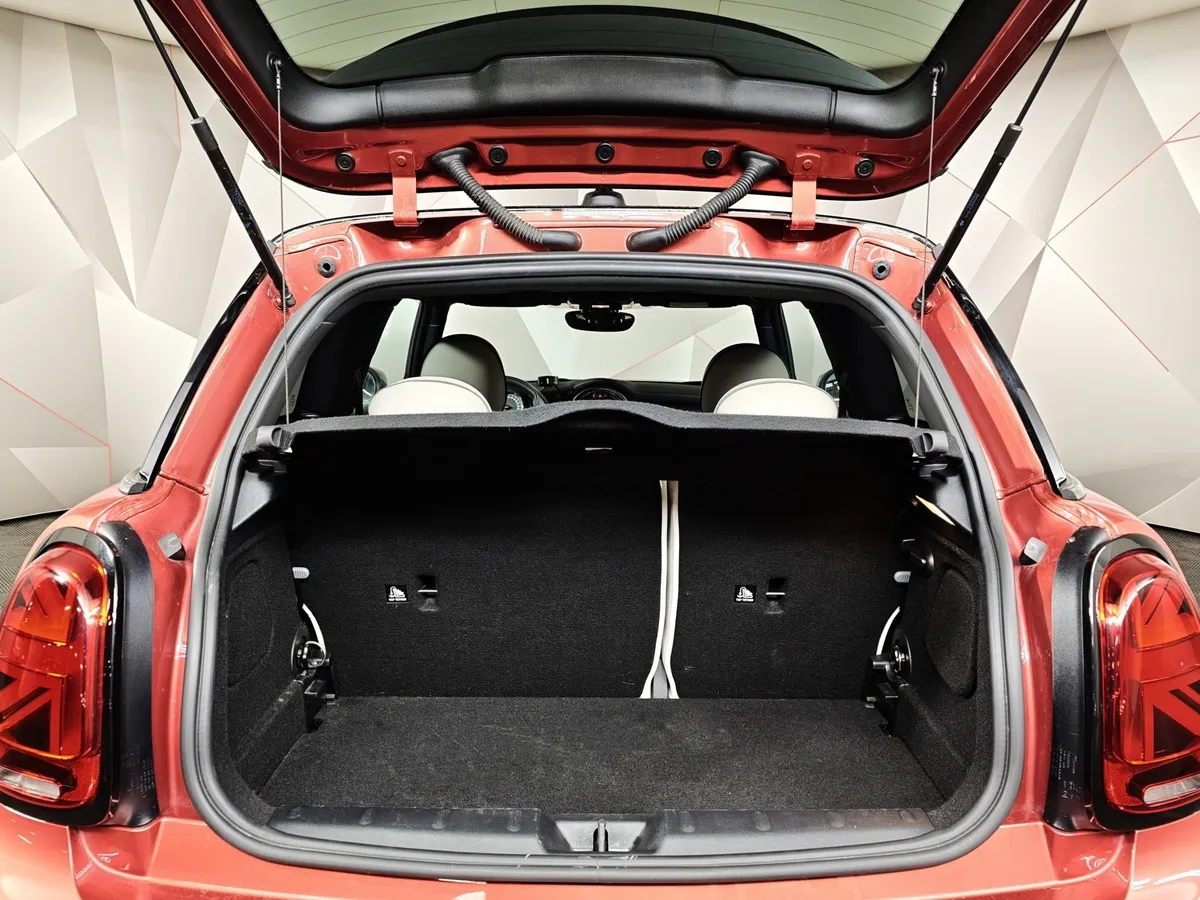MINI 3 двери Cooper S 2.0 AMT (192 л.с.) Красный в АВИЛОН. Слайд №9