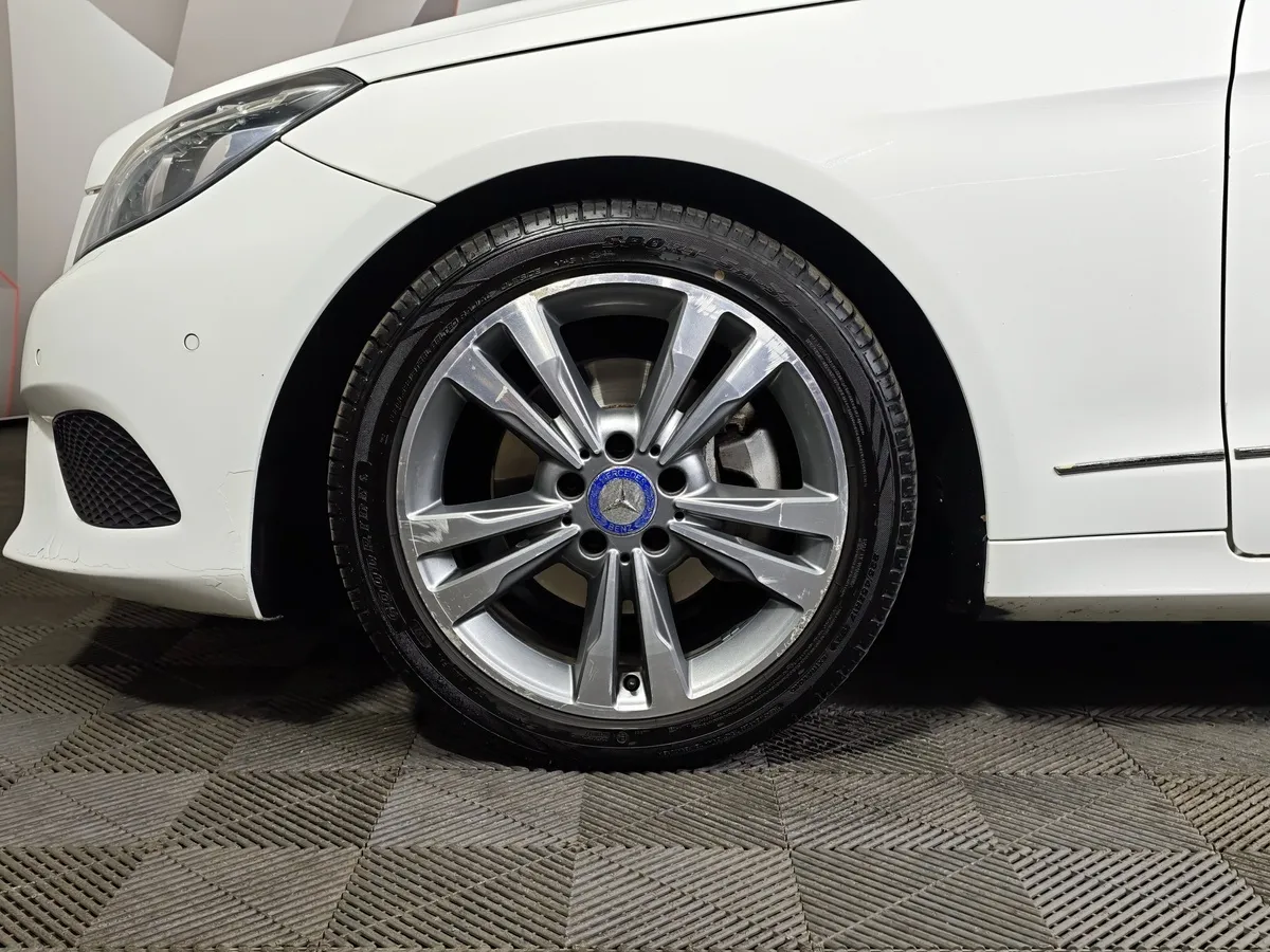 Mercedes-Benz E-Класс E 200 T BlueEfficiency 7G-Tronic Plus (184 л.с.) Белый в АВИЛОН. Слайд №9
