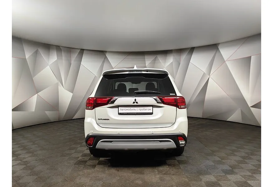 АВИЛОН - Mitsubishi Outlander 2.4 CVT 4WD (167 л.с.) Белый - slide 5