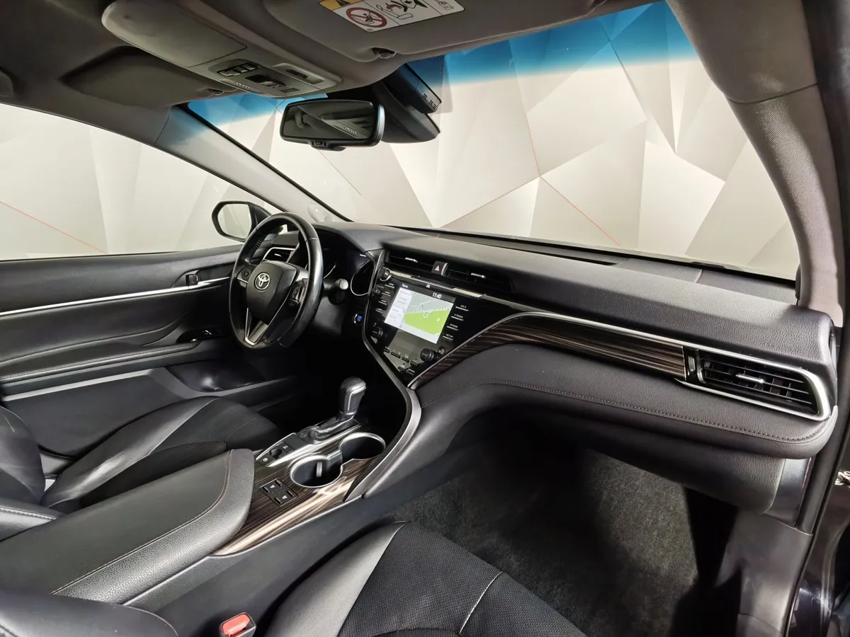 Toyota Camry 2.5 AT (181 л.с.) Черный в АВИЛОН. Слайд №13