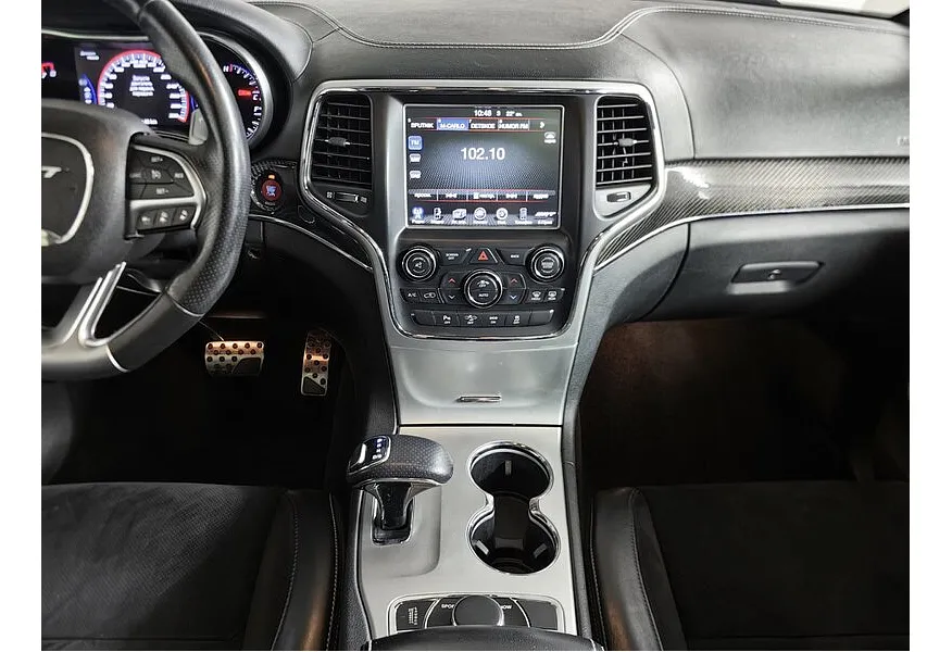 Jeep Grand Cherokee 6.4 AT SRT-8 (468 л.с.) Черный в АВИЛОН. Слайд №14