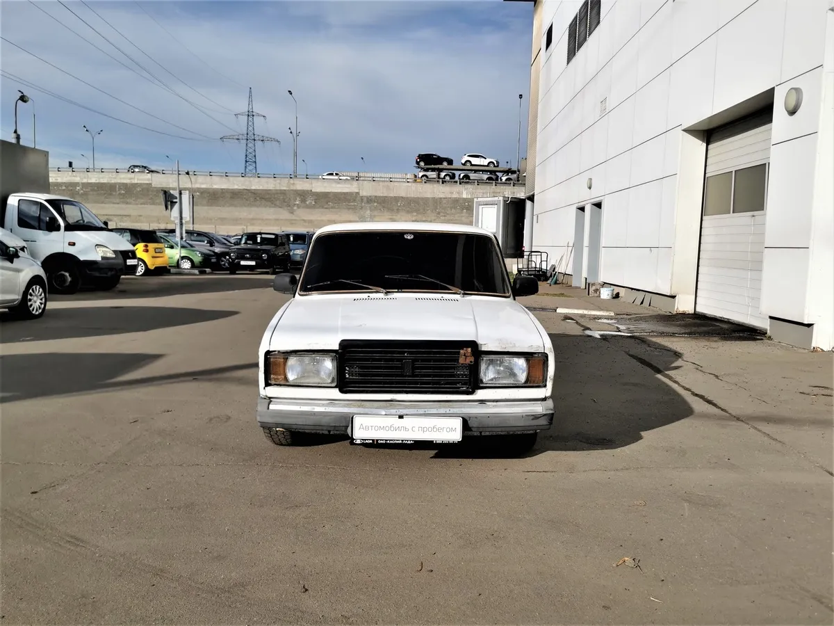 ВАЗ (Lada) 2107 21074 MT (75 л.с.) Белый в АВИЛОН. Слайд №7