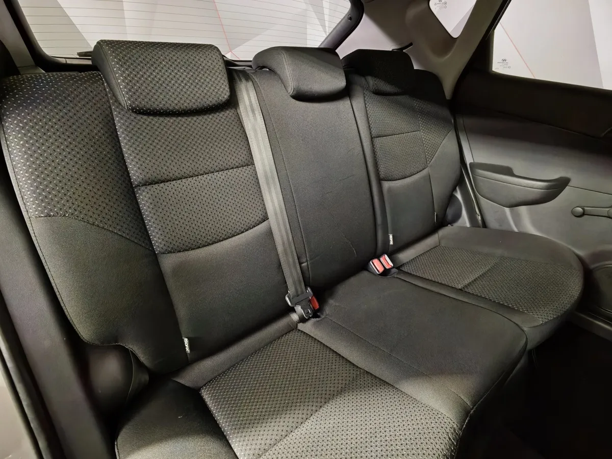 Hyundai i30 1.6 AT (126 л.с.) Коричневый в АВИЛОН. Слайд №15