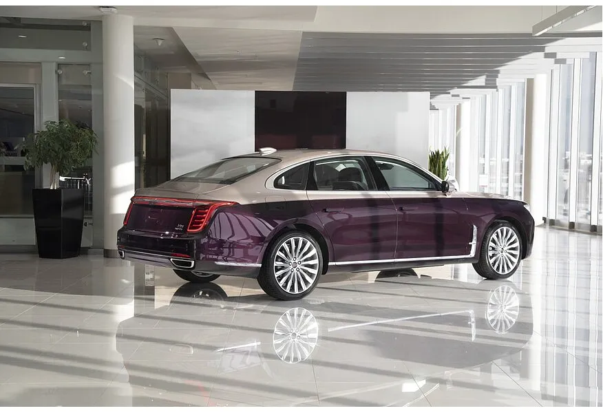 Hongqi H9 2.0T AT (245 л.с.) Deluxe   Комбинированный в АВИЛОН. Слайд №4