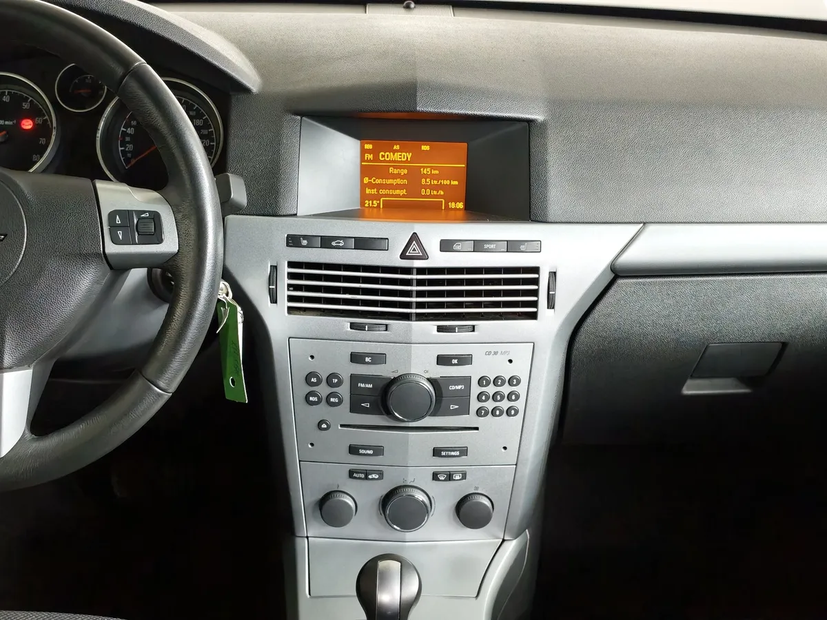 Opel Astra 1.6 Easytronic (115 л.с.) base Черный в АВИЛОН. Слайд №15
