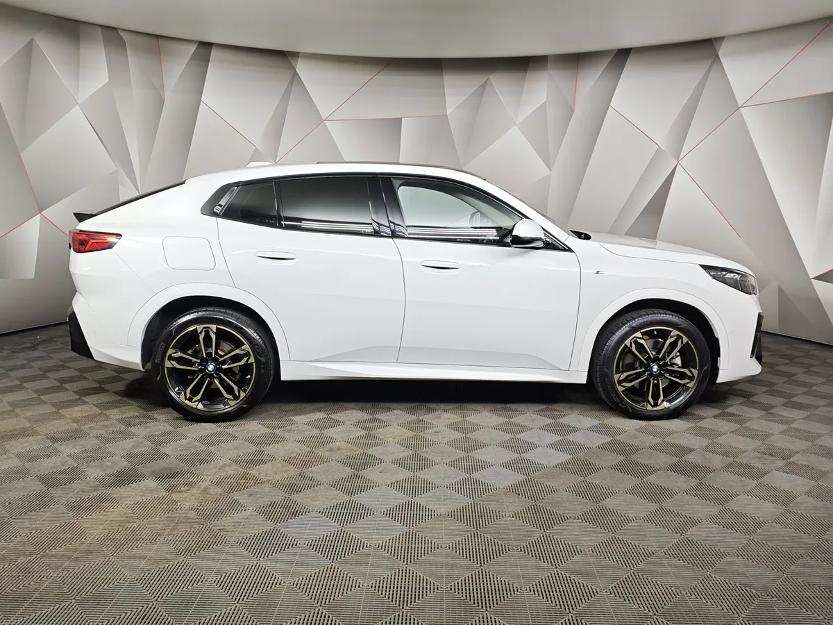 BMW X2 25i xDrive AT (204 л.с.) Белый в АВИЛОН. Слайд №6
