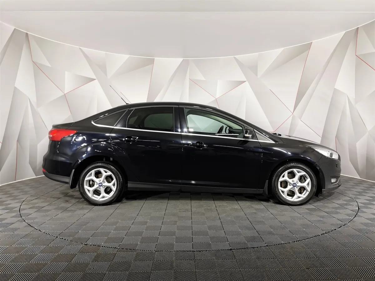 Ford Focus 1.5 EcoBoost AT (150 л.с.) Titanium Черный в АВИЛОН. Слайд №6