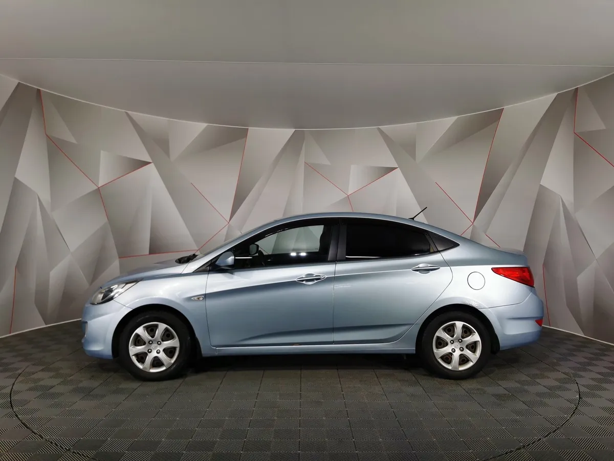 Hyundai Solaris 1.4 AT (107 л.с.) Comfort Голубой в АВИЛОН. Слайд №5