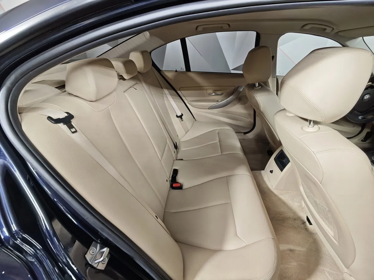 BMW 3 серия 316i AT (136 л.с.) Синий в АВИЛОН. Слайд №14